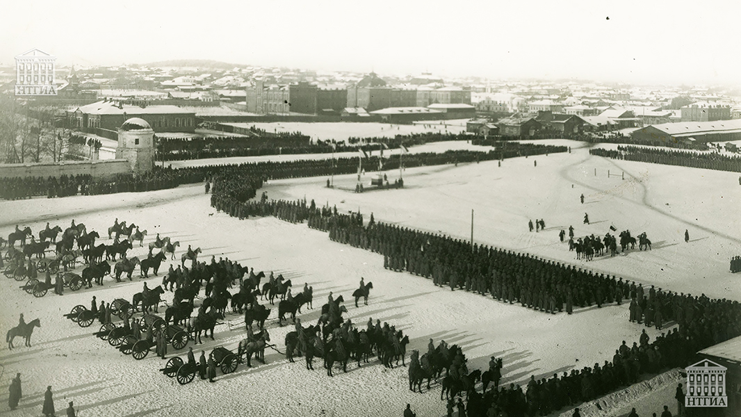 Построение полка чешских легионеров в Екатеринбурге. [1918 г.]. Фото из личной коллекции А.Ю. Хлопотова