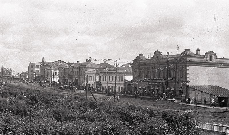 Вид улицы Александровской. 1930-е годы. (НТГИА. Коллекция фотодокументов.Оп.1НЧ.Д.30)