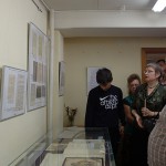 О.А.Бухаркина во время проведения экскурсии.