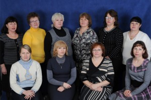 Коллектив Муниципального архива социально-правовых документов. В верхнем ряду четвертая слева В.А.Рейнбольд. 2014 год. Коллектив Муниципального архива социально-правовых документов. В верхнем ряду четвертая слева В.А.Рейнбольд. 2014 год.