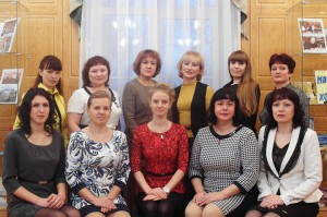Коллектив Нижнетагильского городского исторического архива. В верхнем ряду вторая слева Т.А.Вязова. 2014 год. Коллектив Нижнетагильского городского исторического архива. В верхнем ряду вторая слева Т.А.Вязова. 2014 год.