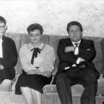 Участники российско-американской педагогической программы «Рукопожатие через океан»: среди присутствующих 2-я слева: Войнова Л.М., 3-й слева: заведующий методическим кабинетом администрации города Лион (штат Джорджия, США), Марлен Томлин. Март 1994 г. (НТГИА. Ф.662. Оп.1. Д.39. Л.1)