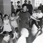 Проведение внеклассного мероприятия Лавровой Г.Д. в школе № 44.  1965 г. (НТГИА. Ф.674. Оп.1. Д.113. Л.13)