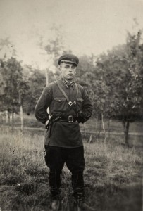 Гончаренко Иван Петрович, командир роты, лейтенант, командир танка «Большевик». Август 1942 года. (НТГИА. Ф.547. Оп.1. Д.109. Л.2)