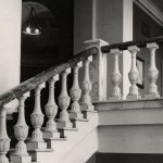 Фрагмент интерьера здания драматического театра. 1950-е годы. (НТГИА.Ф.229.Оп.1ф.Д.43) Фрагмент интерьера здания драматического театра. 1950-е годы. (НТГИА.Ф.229.Оп.1ф.Д.43)