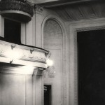 Фрагмент интерьера здания драматического театра. 1950-е годы. (НТГИА.Ф.229.Оп.1ф.Д.45) Фрагмент интерьера здания драматического театра. 1950-е годы. (НТГИА.Ф.229.Оп.1ф.Д.45)