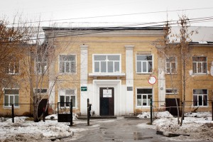 Здание МБОУ ДОД «Специализированная детско-юношеская спортивная школа олимпийского резерва» по улице Газетная. Ноябрь 2014 года. Фото И. А. Дубровиной. Здание МБОУ ДОД «Специализированная детско-юношеская спортивная школа олимпийского резерва» по улице Газетная. Ноябрь 2014 года. Фото И. А. Дубровиной.