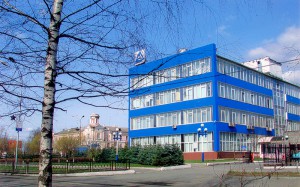 Вид здания Высокогорского рудоуправления со стороны улицы Черных. 2000 год. Фото А.Л.Пичугина. (НТГИА. Коллекция фотодокументов.Оп.1П.Д.3182) Вид здания Высокогорского рудоуправления со стороны улицы Черных. 2000 год. Фото А.Л.Пичугина. (НТГИА. Коллекция фотодокументов.Оп.1П.Д.3182)
