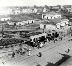 Первое трамвайное кольцо на улице Ленина в городе Нижний Тагил. 1960-е гг. (НТГИА. Коллекция фотодокументов. Оп.1П. Д.1749) Первое трамвайное кольцо на улице Ленина в городе Нижний Тагил. 1960-е гг. (НТГИА. Коллекция фотодокументов. Оп.1П. Д.1749)